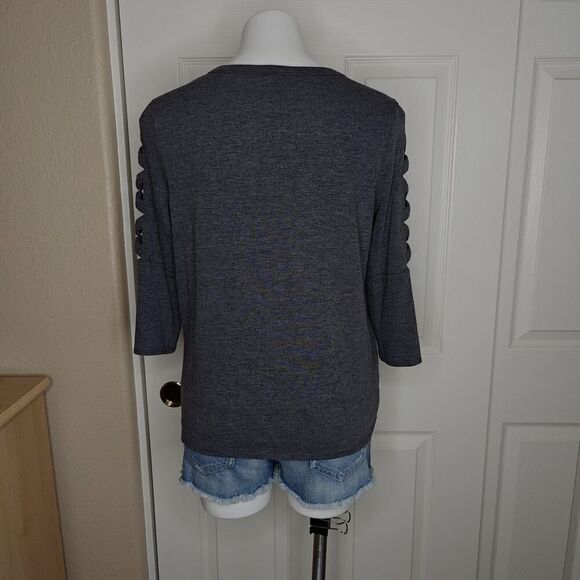 By & By charcoal gray lattice sleeve tie front top sz L - Picture 6 of 9